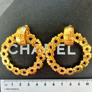 SOLD Chanel vintage XL clip on earrings